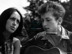 What Makes Bob Dylan’s Lyrics So Poetic? What Makes Bob Dylan's Lyrics So Poetic?