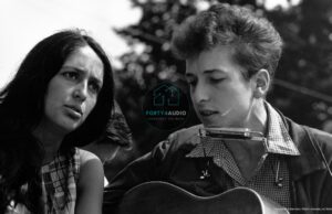 What Makes Bob Dylan's Lyrics So Poetic?